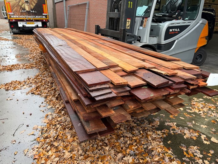 Lot 168 | Mahonie dekplanken 