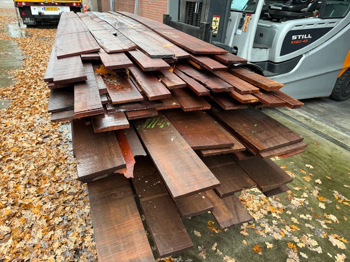 Lot 166 | Mahonie dekplanken 