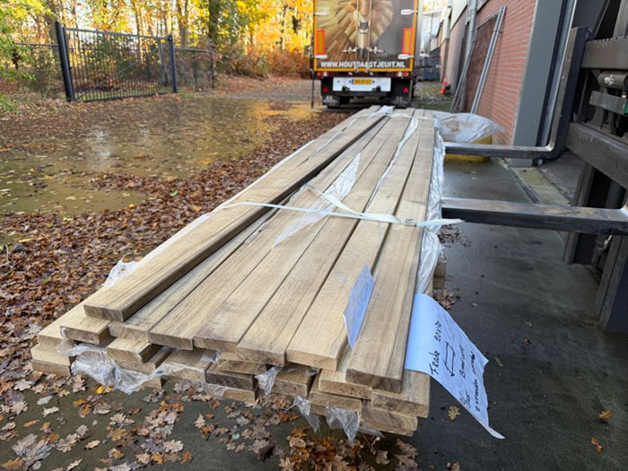 Lot 087085: Fraké 020x070 Recht profiel 4x kant (2mm) 